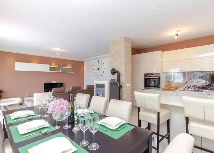 House Lavander Šmrika