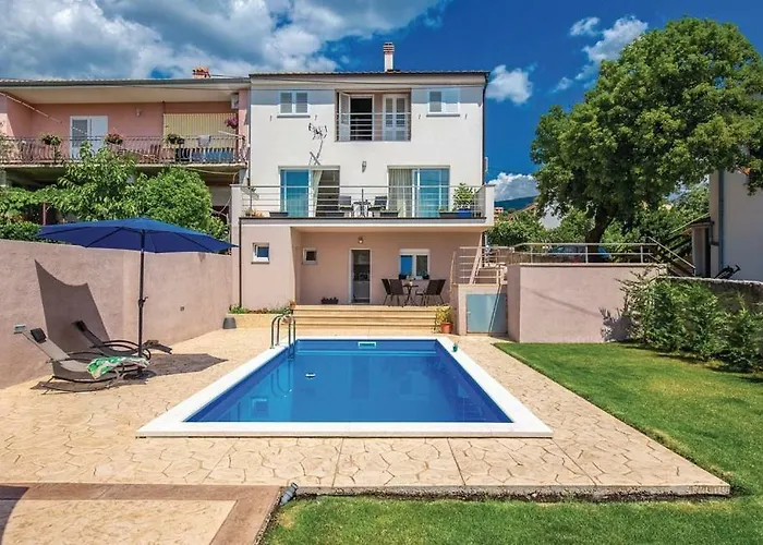 House Lavander アパート Šmrika