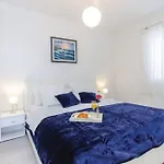 Apartman House Lavander Smrika