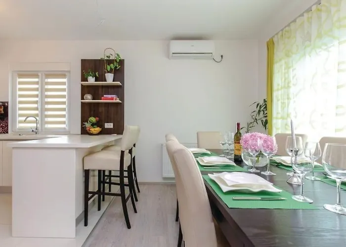 House Lavander Apartment Smrika