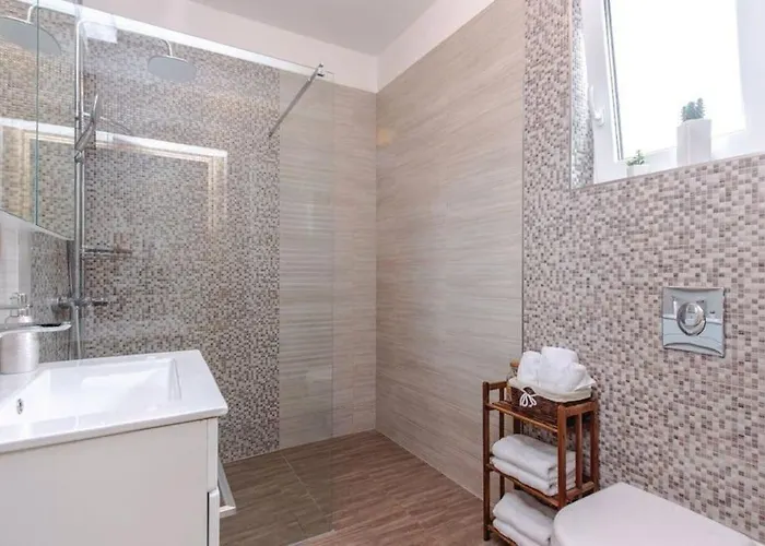 House Lavander Apartment Smrika